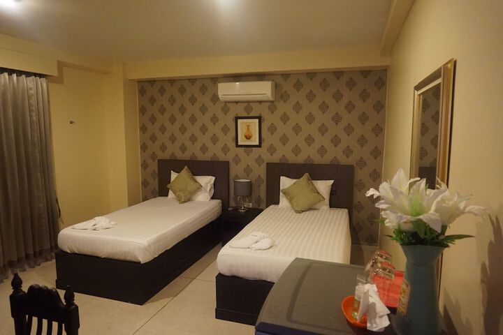 Room 10 of 50