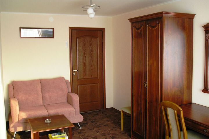 Room 32 of 55