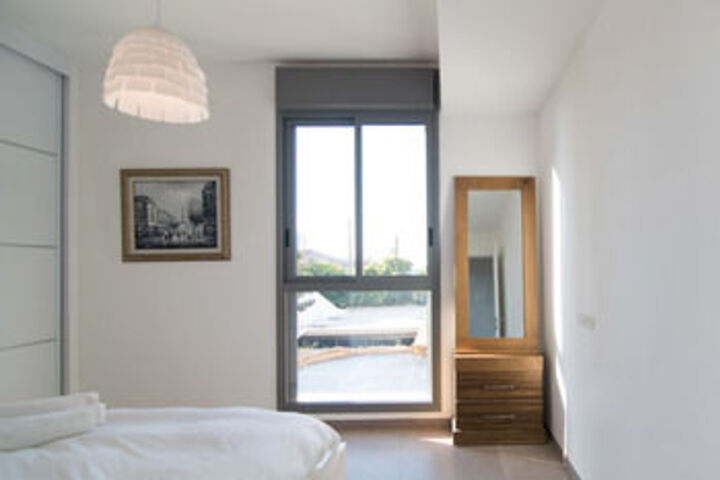 Room 28 of 71