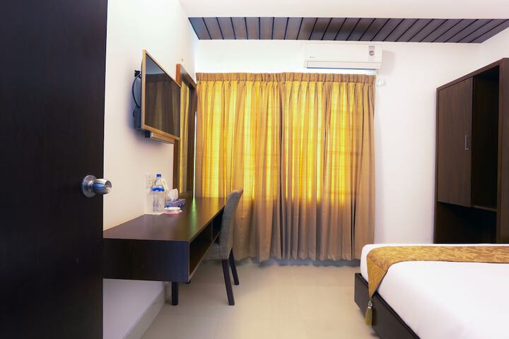 Room 6 of 26