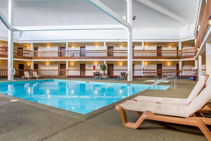 Pools & Facilities