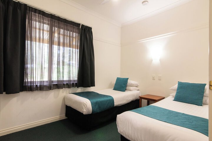 Room 25 of 84