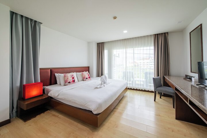 Room 15 of 36