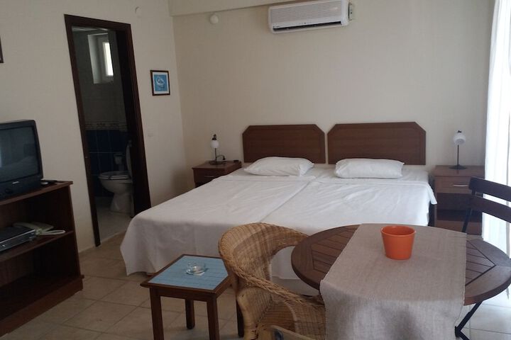 Room 3 of 25