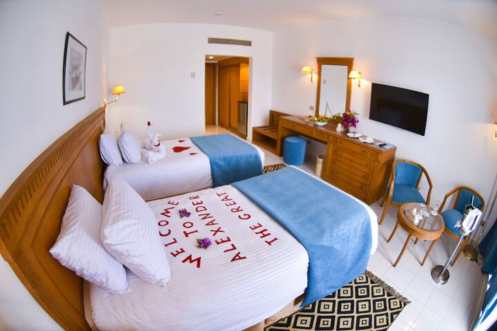 Room 3 of 29