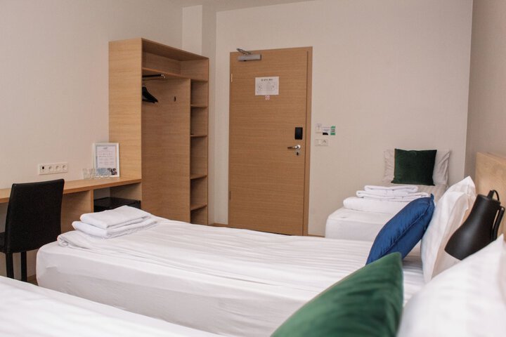 Room 68 of 131
