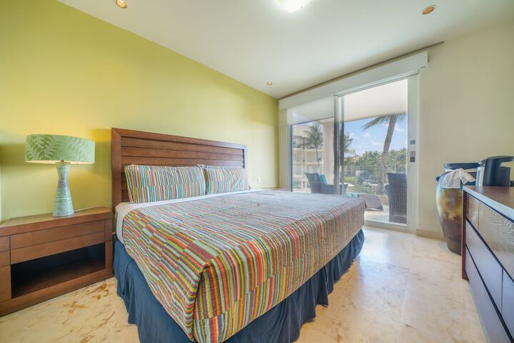 Room 3 of 37