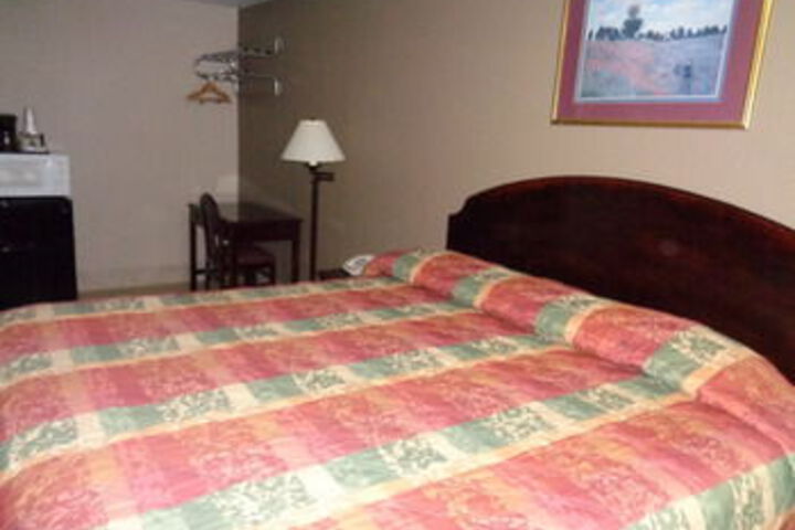 Room 9 of 20