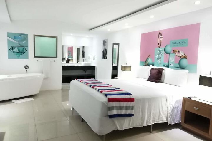 Room 9 of 60