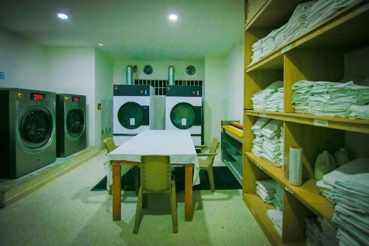 Room 26 of 37