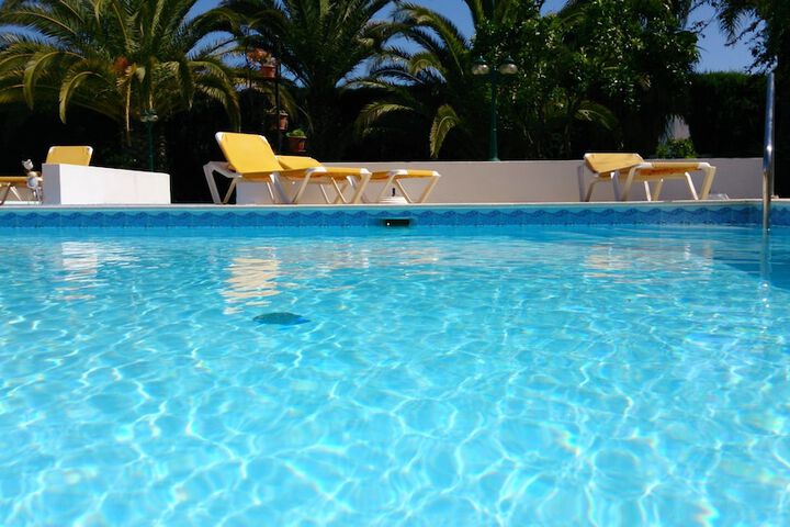 Pool Hotel