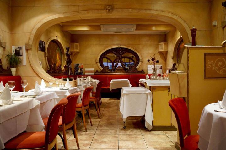 Dining 74 of 97