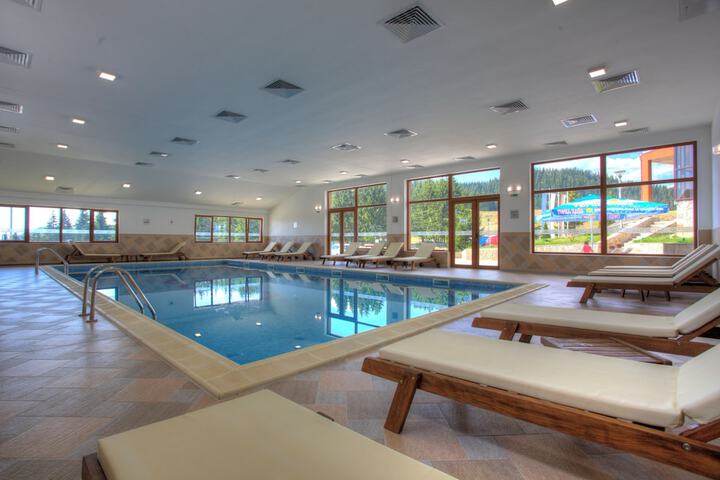 Pool 8 of 24