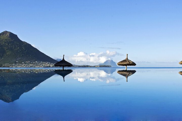 Hotel Pool
