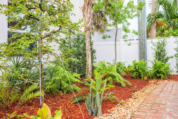 Hotel Exterior 171 of 176