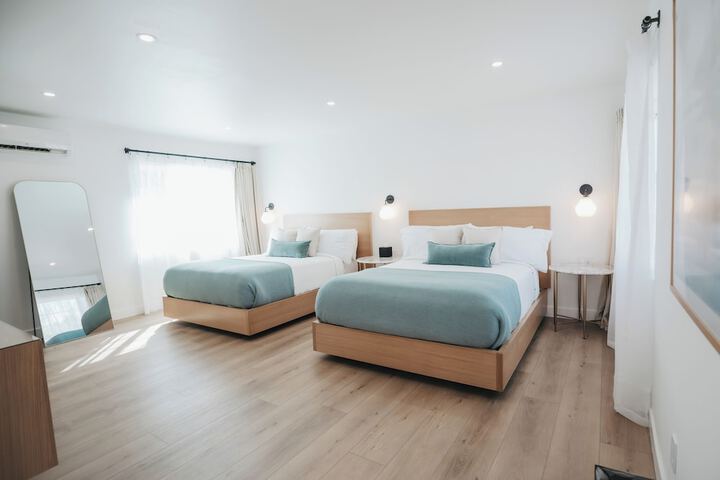 Room 15 of 93