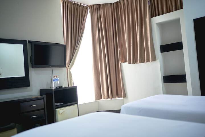 Room 16 of 24