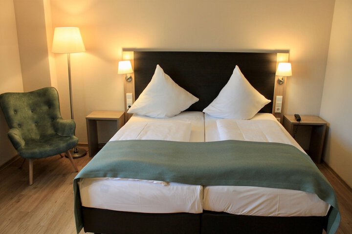 Room 20 of 66