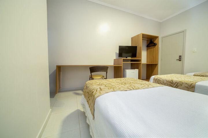 Room 19 of 48