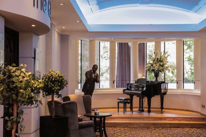 Guest Lobby