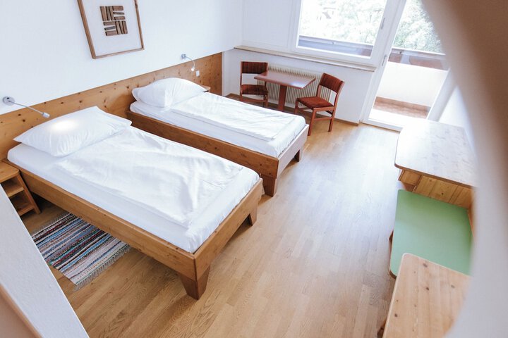 Room 32 of 73