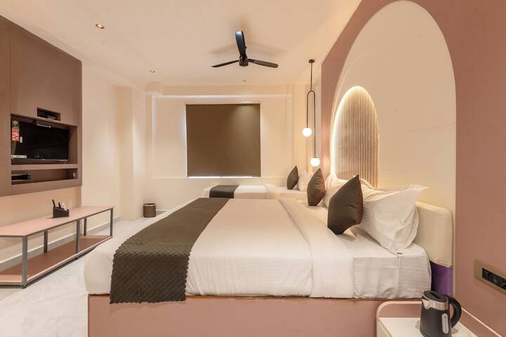 Room 22 of 53