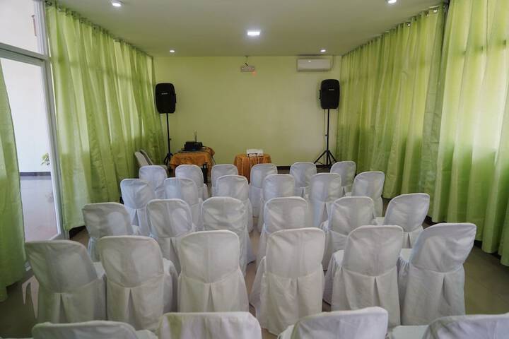 Ballroom/Hall 46 of 62