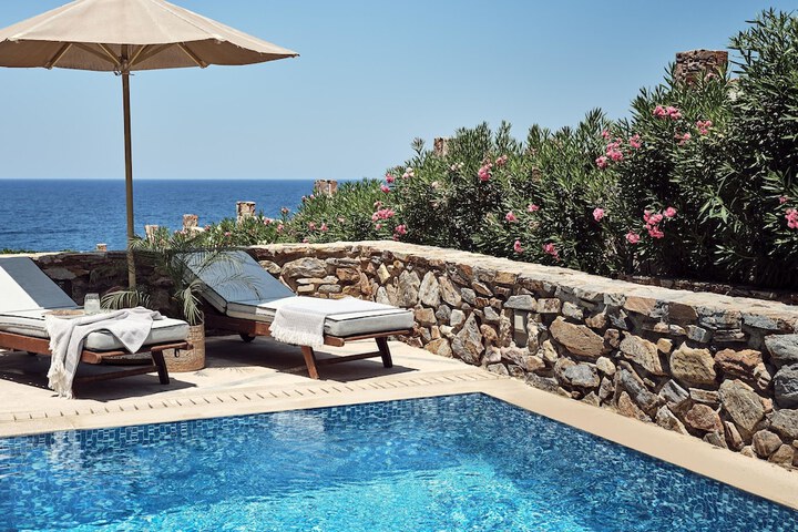 Pool 146 of 356