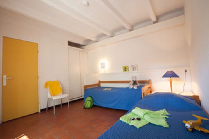 Room 6 of 11