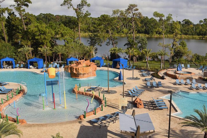 Pool Hotel