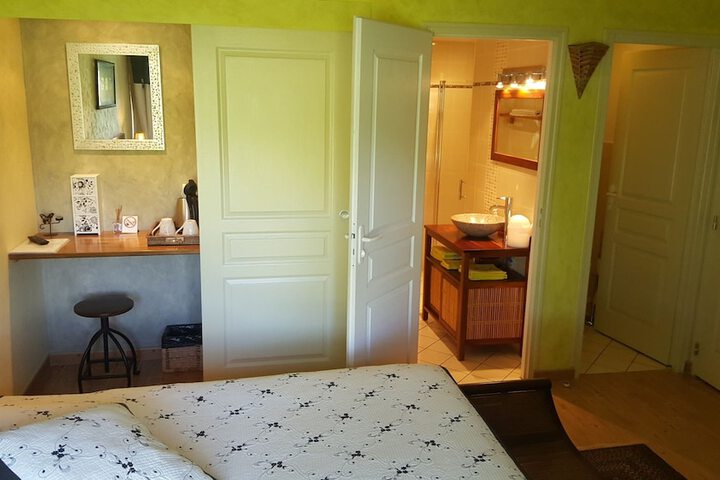 Room 8 of 44