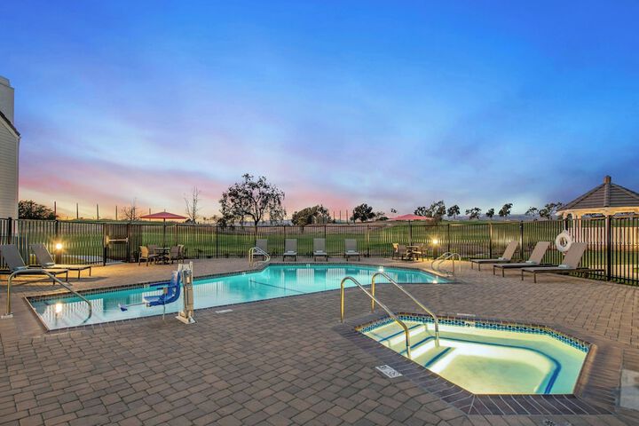 Pool 41 of 109