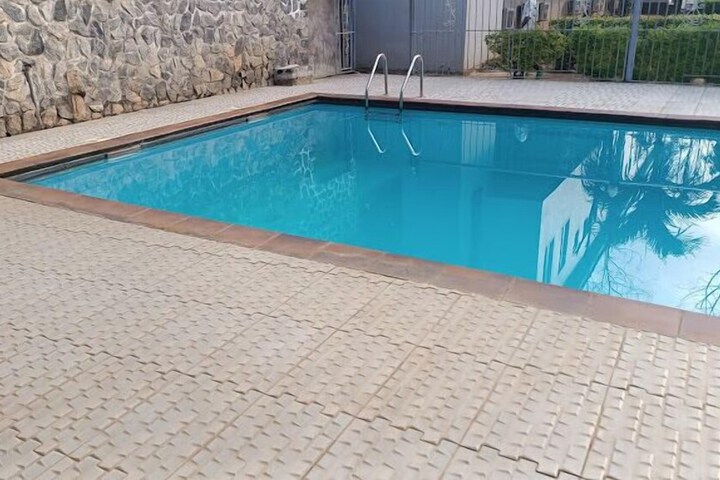 Pool 14 of 45