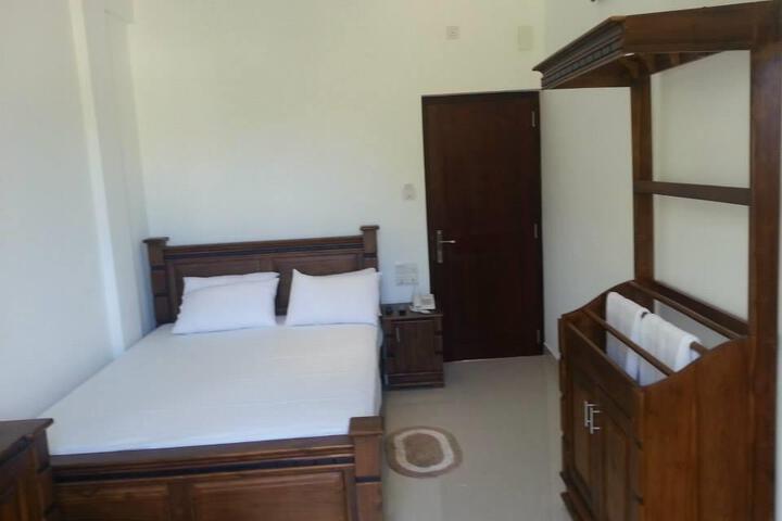 Room 3 of 6