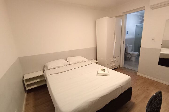 Room 21 of 118