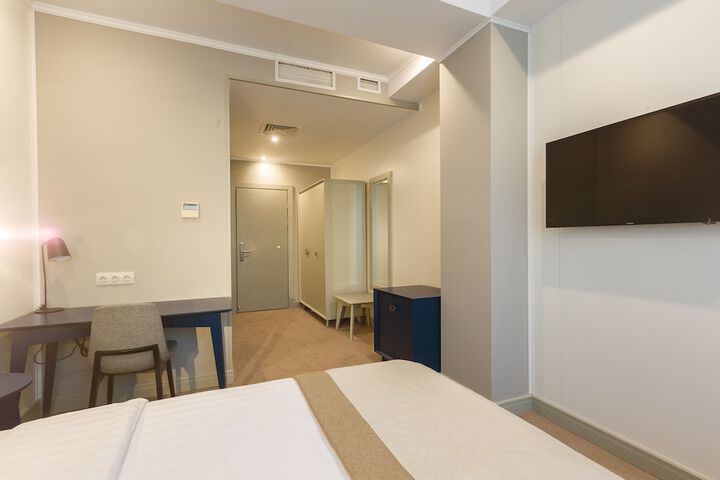 Room 30 of 96