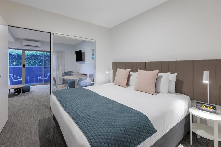 Room 4 of 20