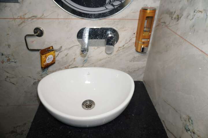 Room 35 of 54