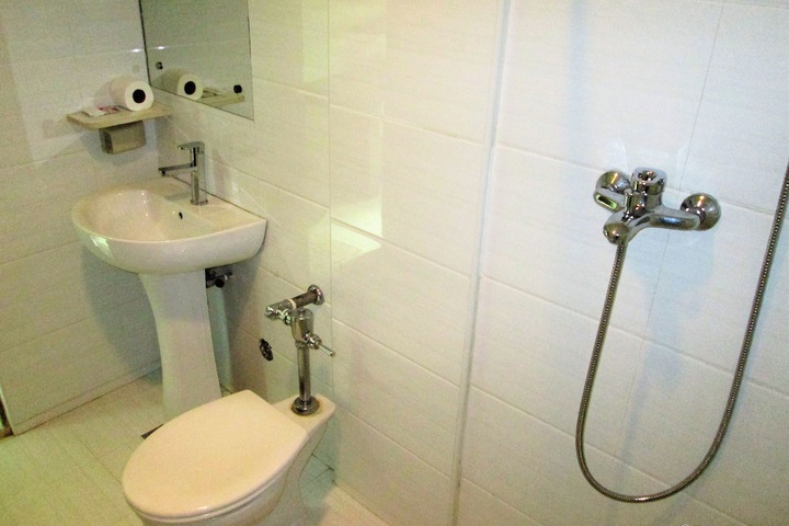 Room 14 of 23