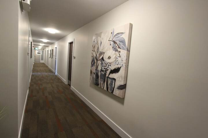 Ballroom/Hall 52 of 66