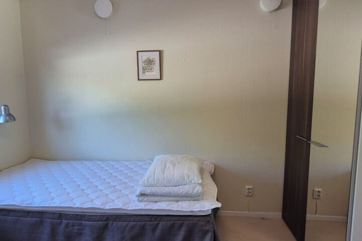 Room 7 of 68