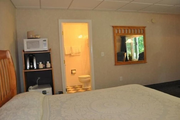 Room 3 of 167
