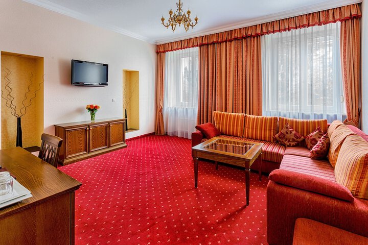 Room 23 of 57