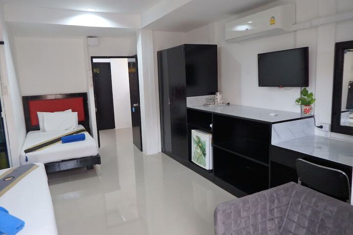 Room 22 of 111