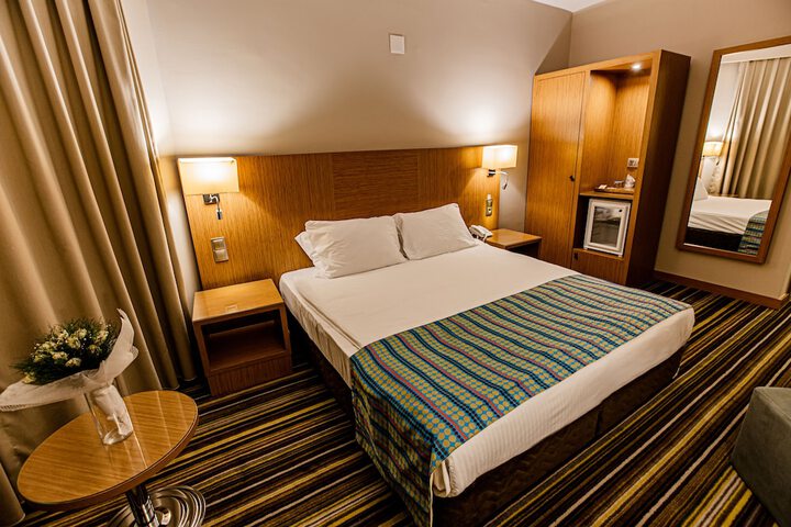 Room 45 of 66