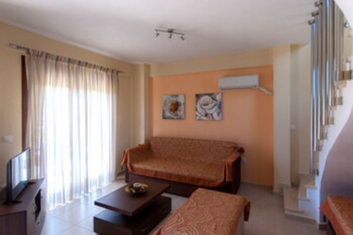 Room 16 of 44