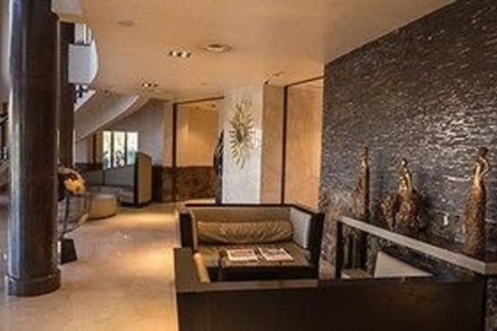 Hotel Interior 7 of 43
