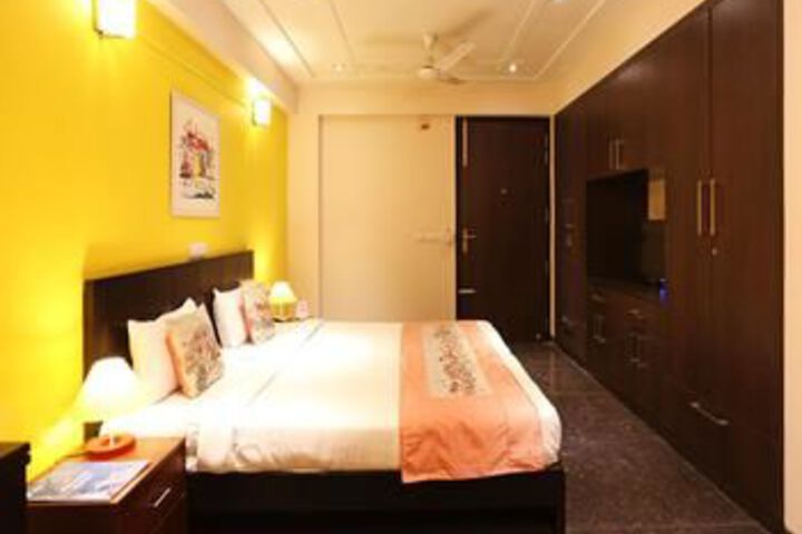 Room 16 of 30