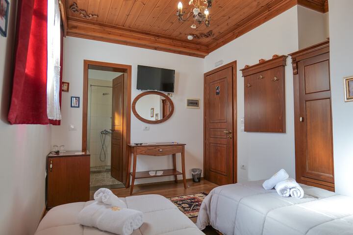 Room 14 of 62