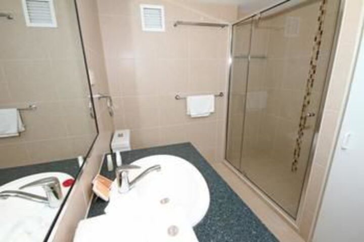 Room 3 of 11